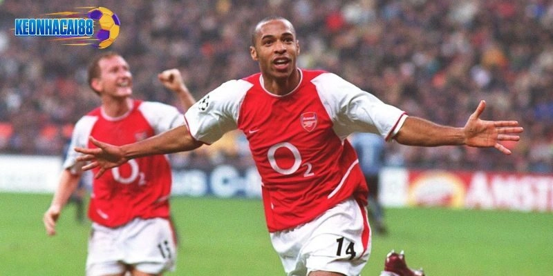 Huyền thoại Arsenal và bóng đá quốc tế