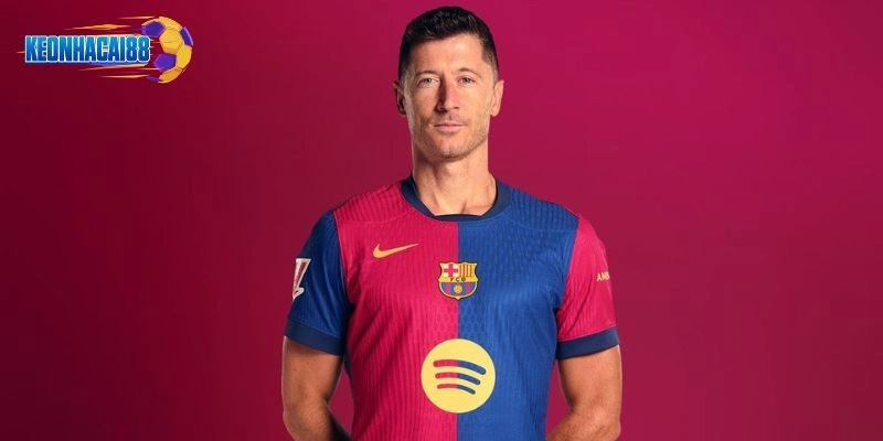 Robert Lewandowski khởi đầu sự nghiệp tại Ba Lan